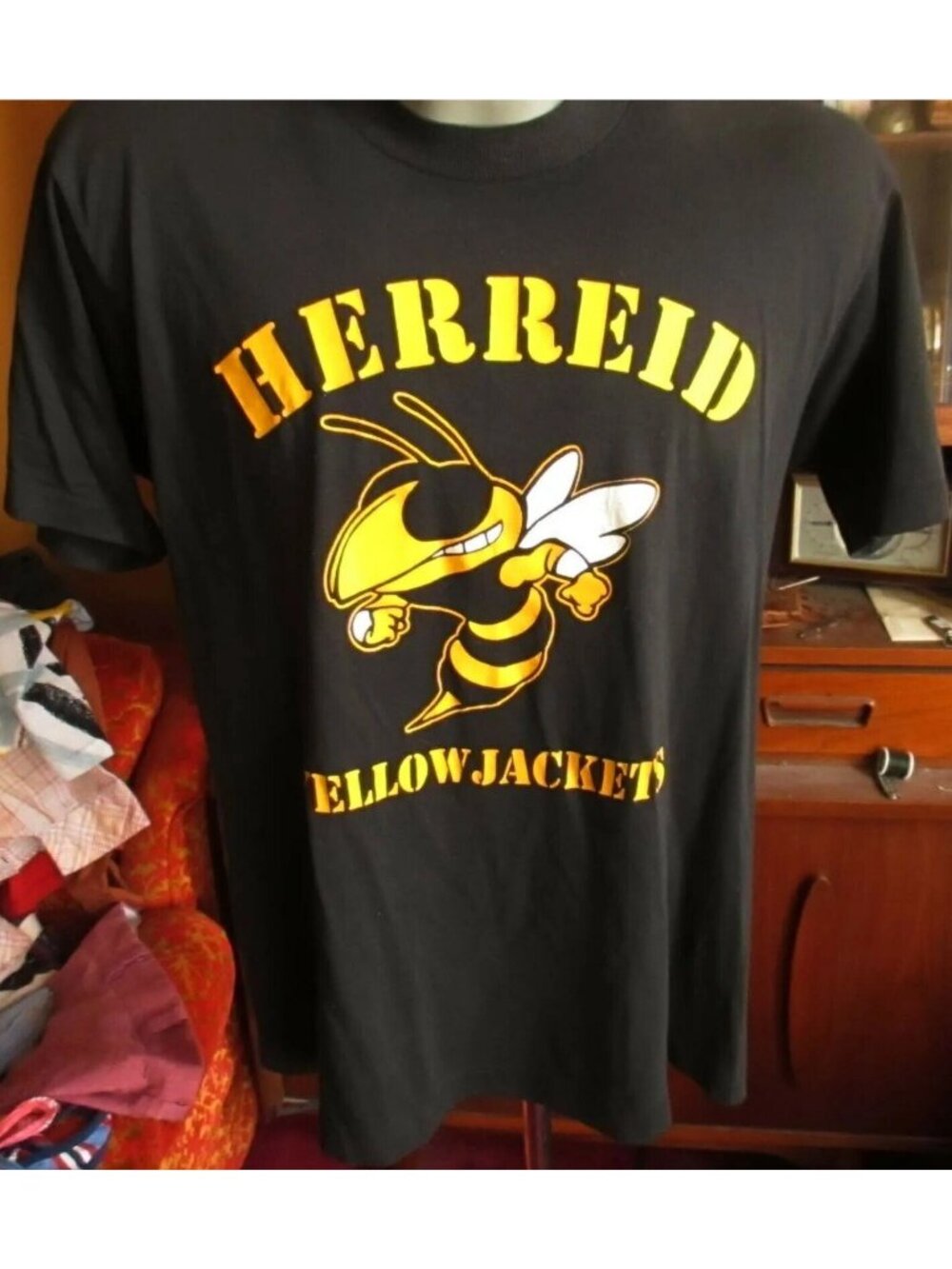 Vintage T-shirt 1980's Men's Large Single Stitch South Dakota High School Hornet